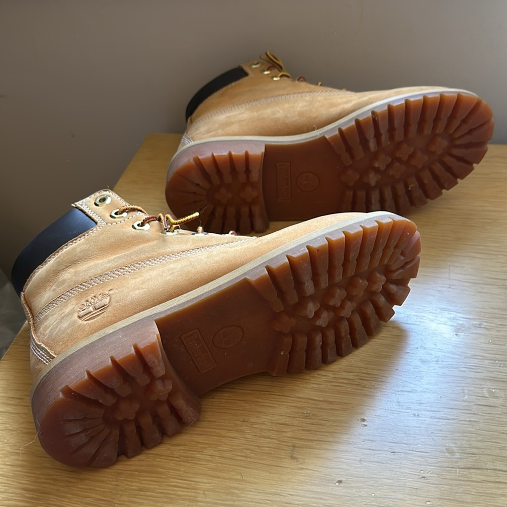 Timberland Boots - Picture 7 of 8